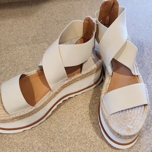 Jeffrey Campbell  Off White Merez Platform Shoes New In Box